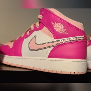 Nike Air Jordan 1 Mid Women’s Shoes